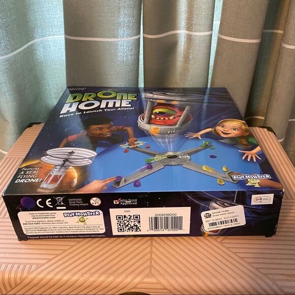 PlayMonster Drone Home Game with Real Flying Drone 8 & Up Gift Board Family Fun - Picture 5 of 16